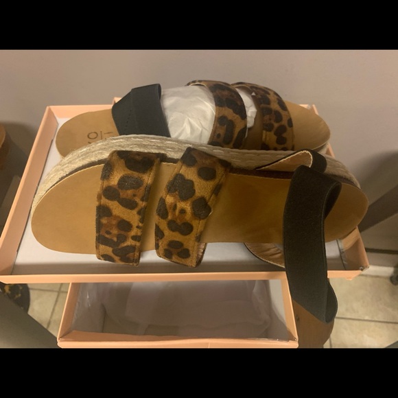 Sandals - Picture 3 of 3